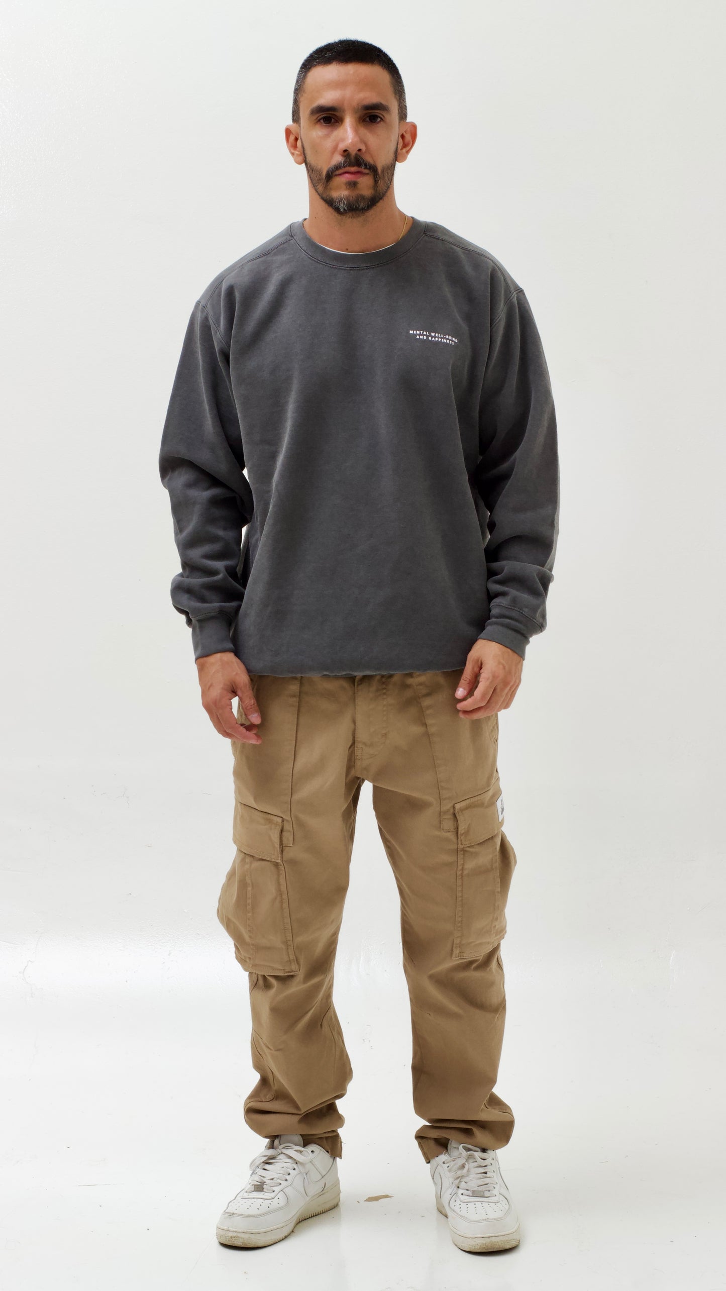 Essence  Crewneck Dark Grey